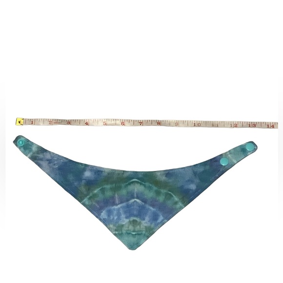 - Hand dyed pet bandana - Picture 2 of 2